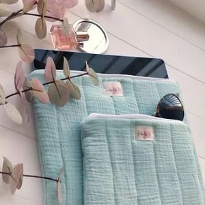 Wonder A – Grande pochette matelassée Turquoise